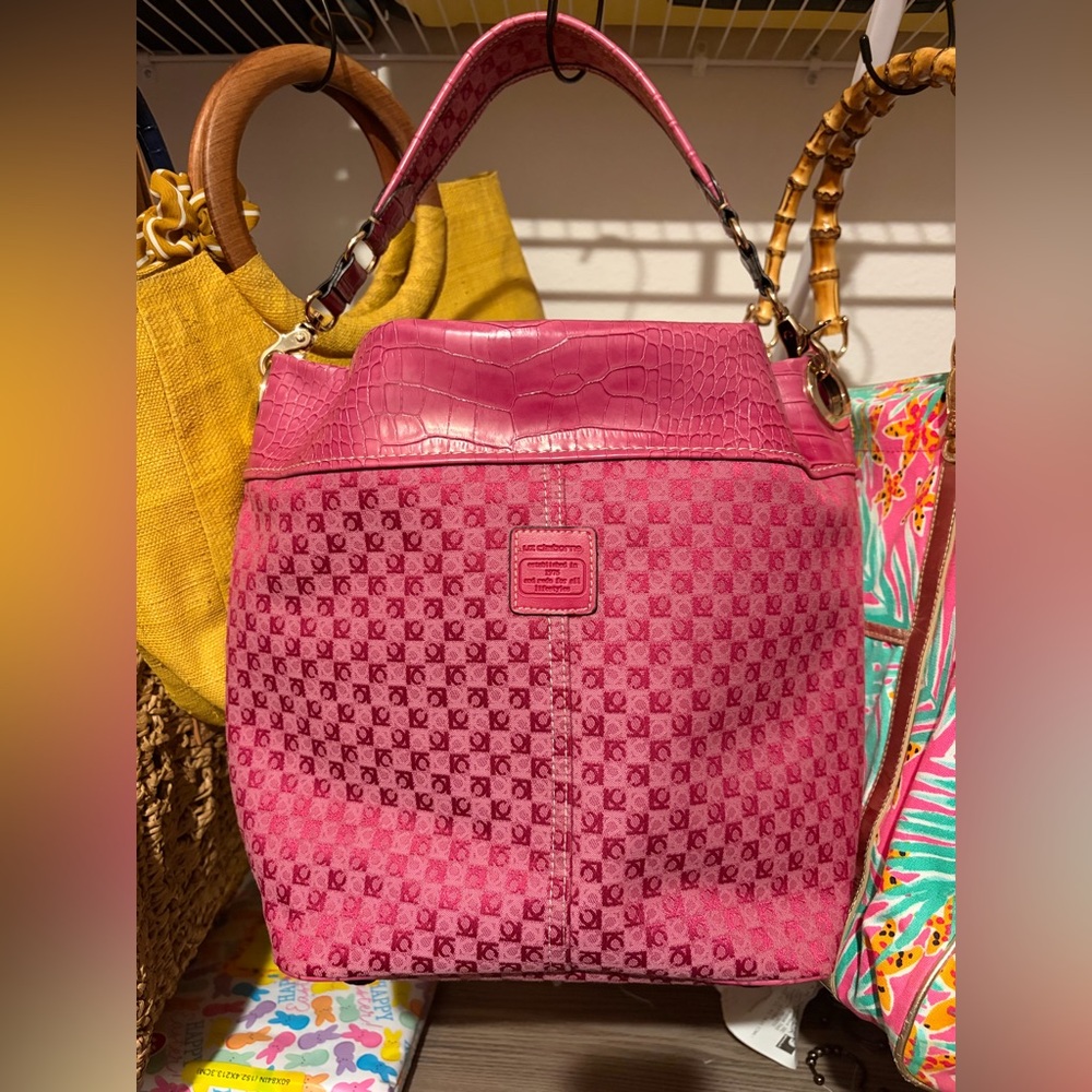 Liz Claiborne Magenta Pink Signature Checkered Shoulder Bag - Summer is calling!
